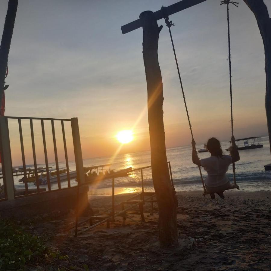 Pi Karya Beach Batununggul Buitenkant foto